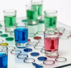 Relaxdays 10010181 Drinking Ludo Spiel, Partyspiel Für Erwachsene, Brett, 2 Würfel & 16 Shotgläser, Lustiges Trinkspiel -Pokalserie 0e2b5719f0e816b64cc28879335b29b3