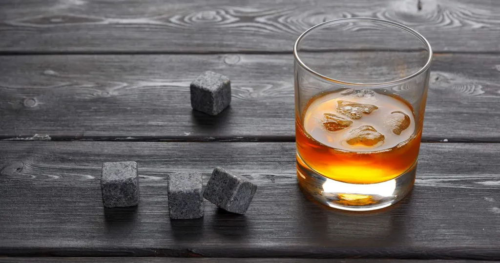 Echos 4er Whisky Steine Set Aus Granit | Wieder Verwendbar | Im Hochwertigem Stoffbeutel | 4 Echos 4er Whisky Steine Set Aus Granit | Wieder Verwendbar | Im Hochwertigem Stoffbeutel | – Bild 2