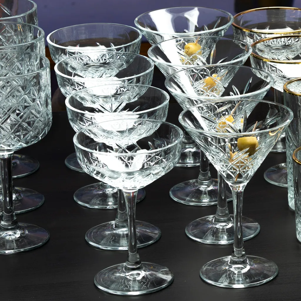 Pasabahce Martiniglas Timeless 23cl - 4 Stück 14 Pasabahce Martiniglas Timeless 23cl - 4 Stück – Bild 12