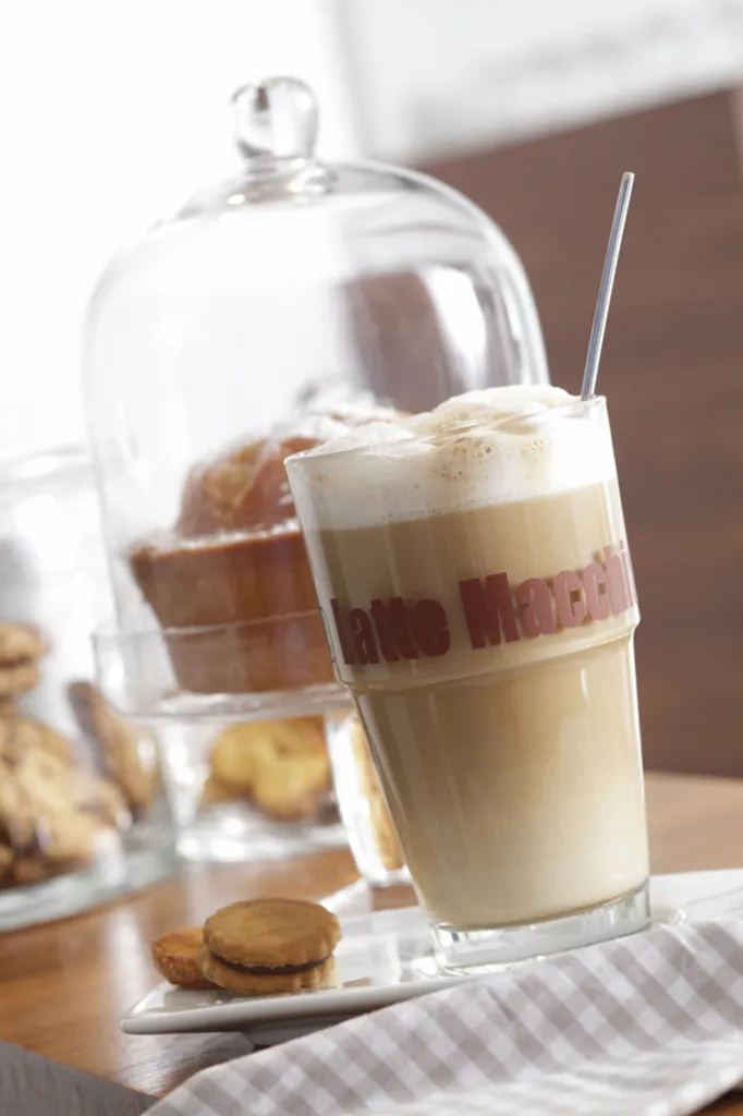 Leonardo Latte Macchiatto Becher 'Solo LM' Mit Löffel, 400ml, Ø 8,5 X 14,7cm (4er Set) 15 Leonardo Latte Macchiatto Becher 'Solo LM' Mit Löffel, 400ml, Ø 8,5 X 14,7cm (4er Set) – Bild 13