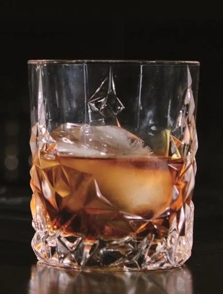 Nachtmann Whiskybecher Sculpture 365ml, Klar (4er Pack) 16 Nachtmann Whiskybecher Sculpture 365ml, Klar (4er Pack) – Bild 14