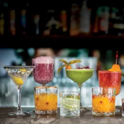 Pasabahce Martiniglas Timeless 23cl - 4 Stück 24 Pasabahce Martiniglas Timeless 23cl - 4 Stück -Pokalserie ed7b9b8e86c0452a53f661b4baa14dca